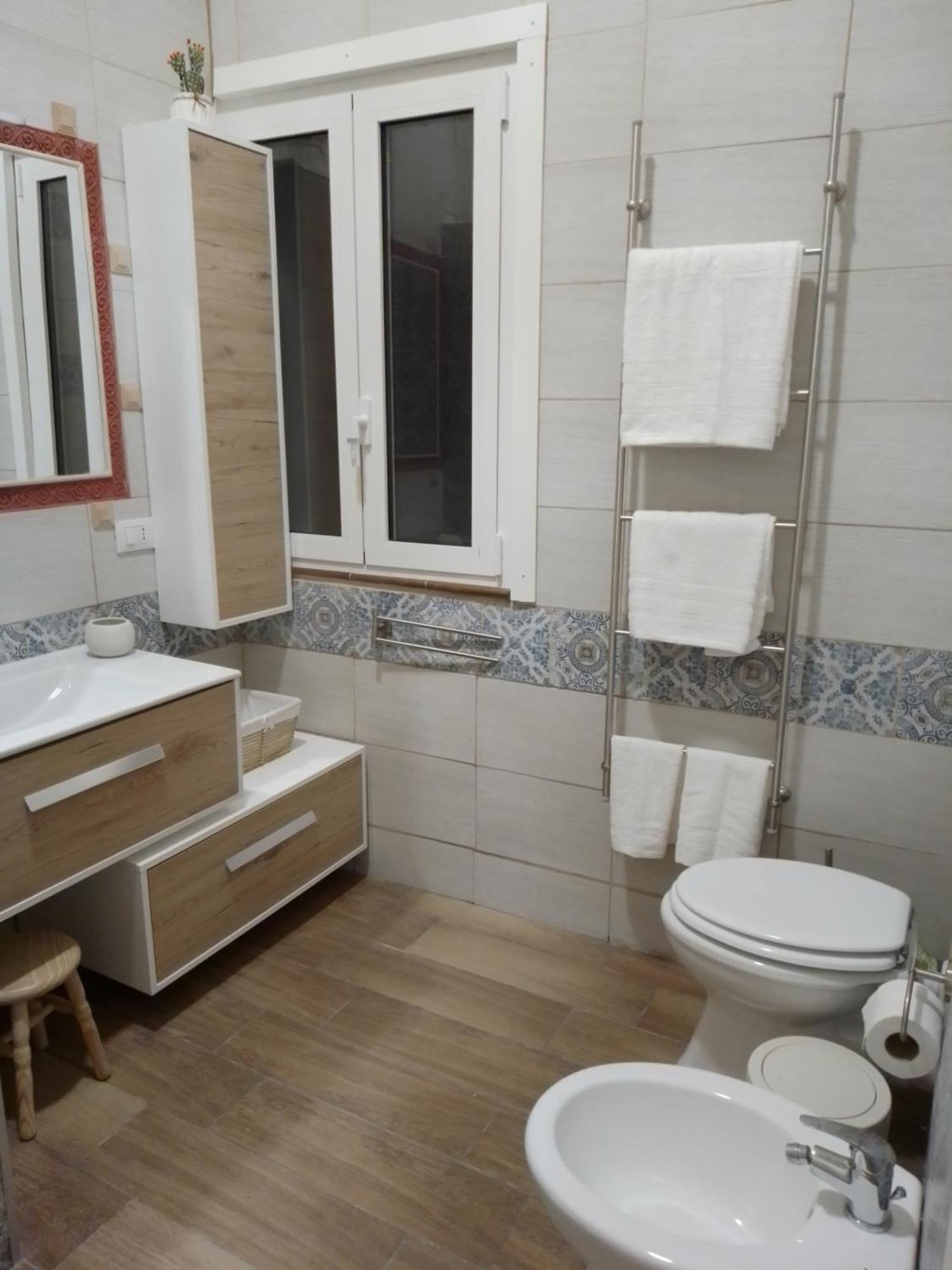 Casuzza Bedda E Duci Apartment มอนเดลโล ภายนอก รูปภาพ